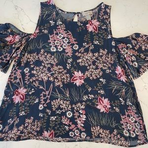 Women’s Loft short sleeve cold shoulder top. Size L